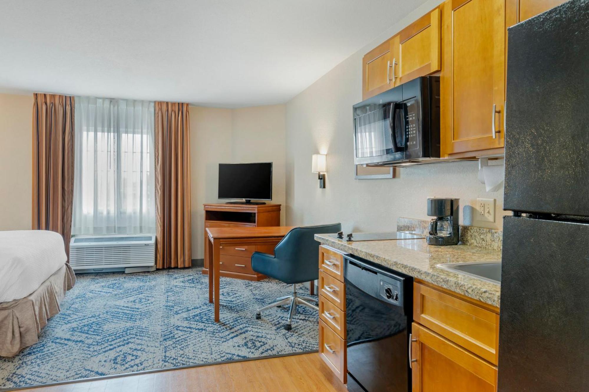Candlewood Suites Indianapolis East By Ihg Eksteriør billede